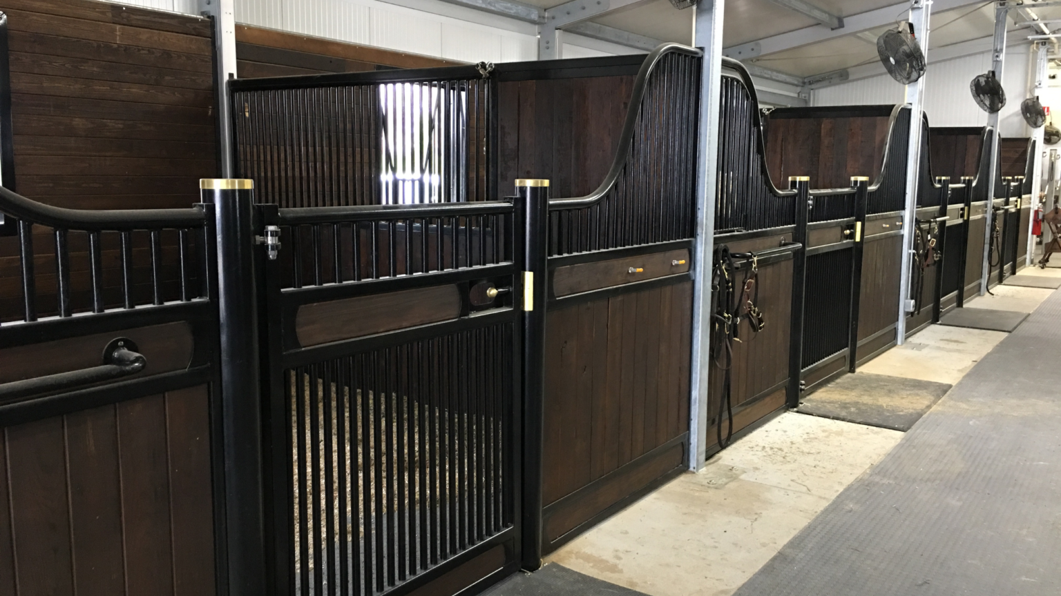 Lime for Horse Stalls Secret Weapon for Keeping Your Horse's Stall Clean