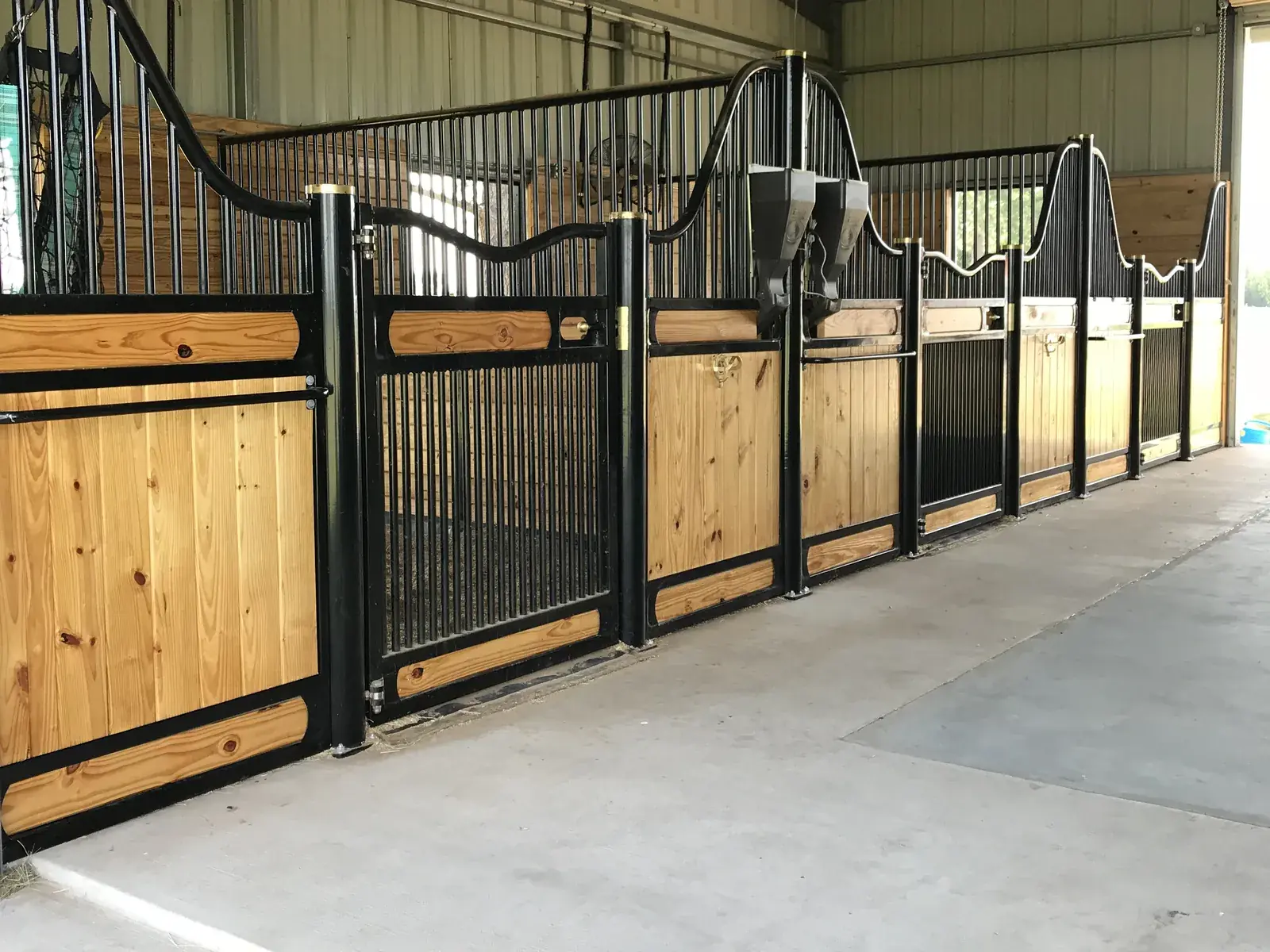 Ashton stall front