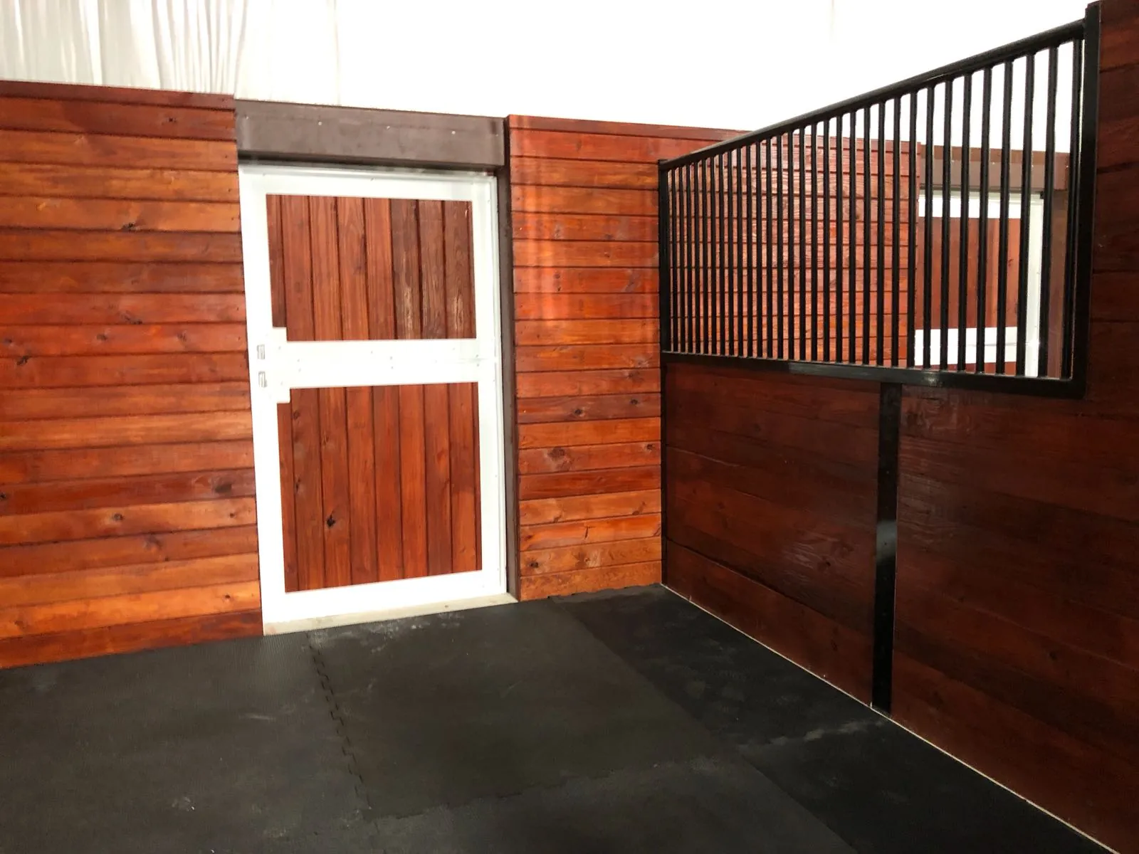 Partial Vented Divider stall divider kit